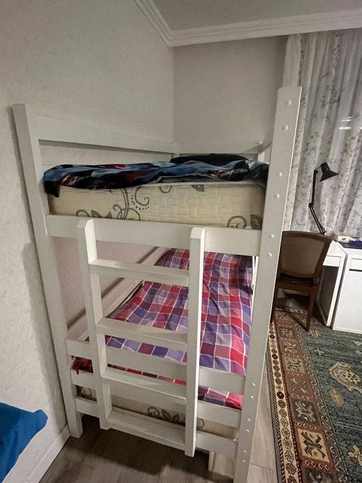 Кровать двухьярусная
