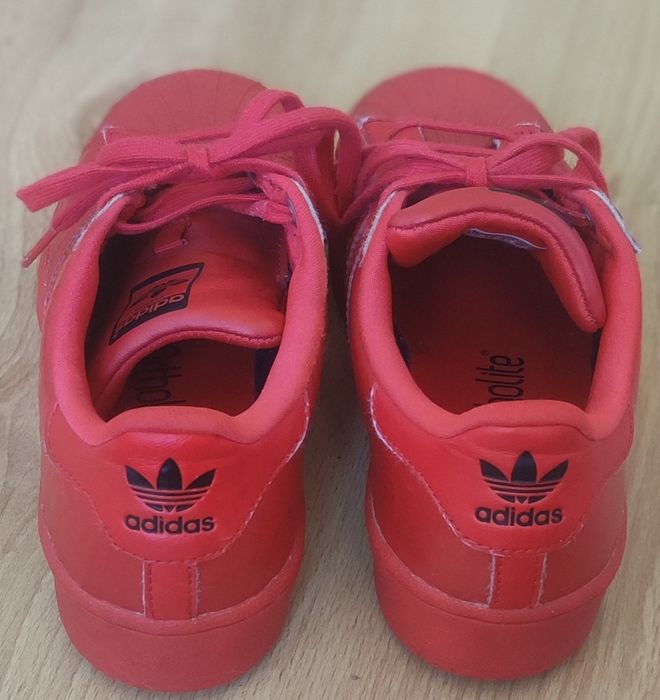 Маратонки Adidas, 33 р.