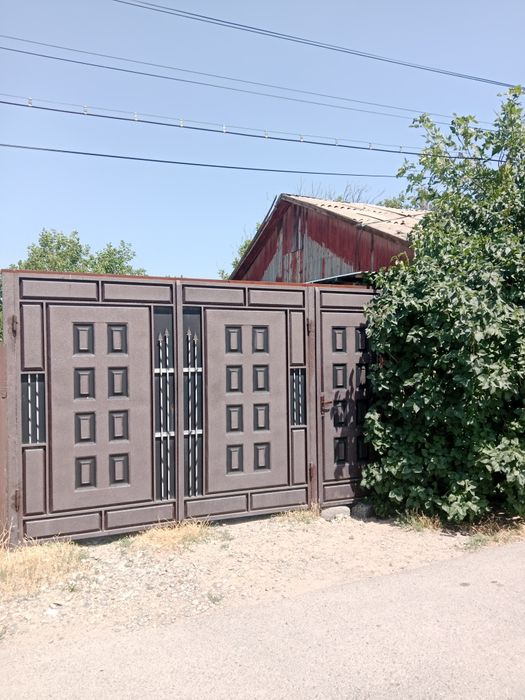 Продаётся дом в спальном районе