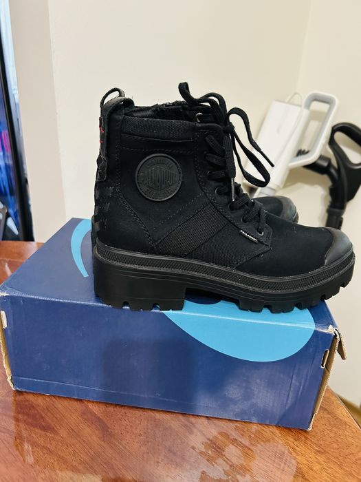 Новые ботинки- Palladium. США-39 размер.