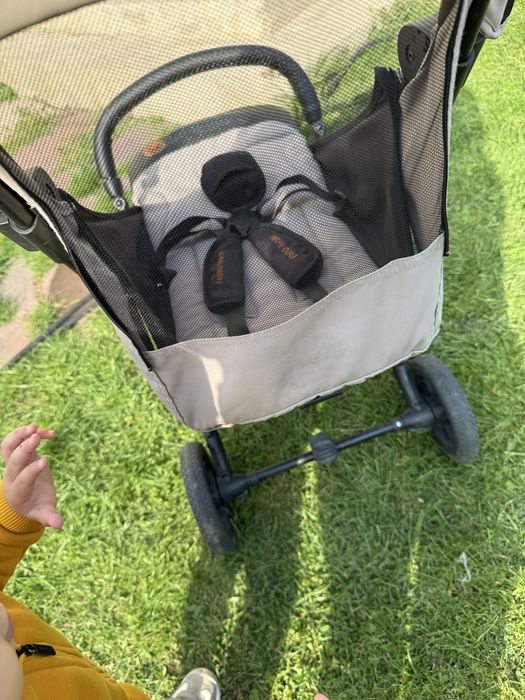 Коляска прогулочная