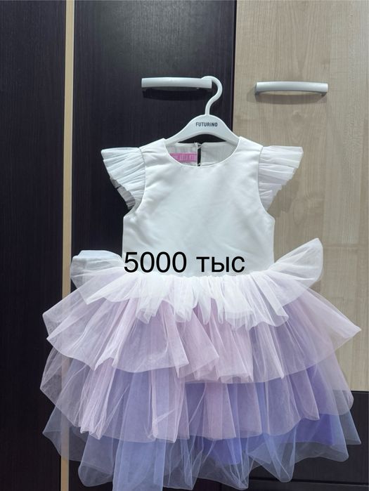 Продам платья на девочку