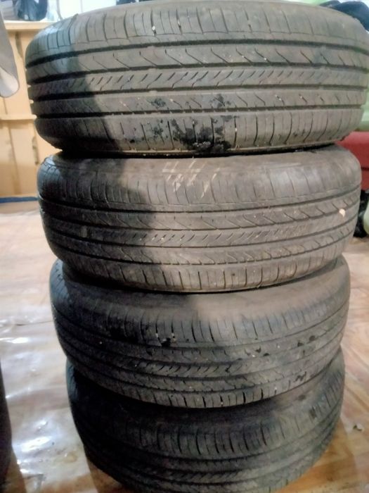 Продам комплект резины р 13