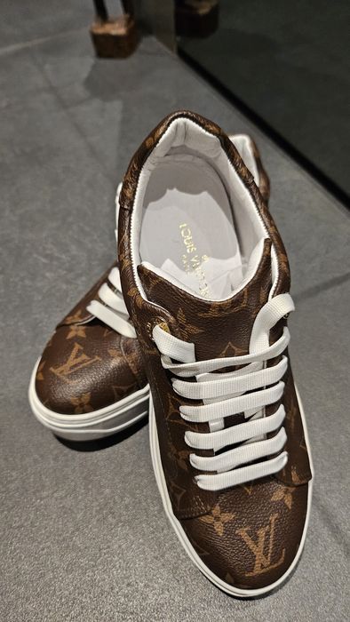 Louis Vuitton Нови 37