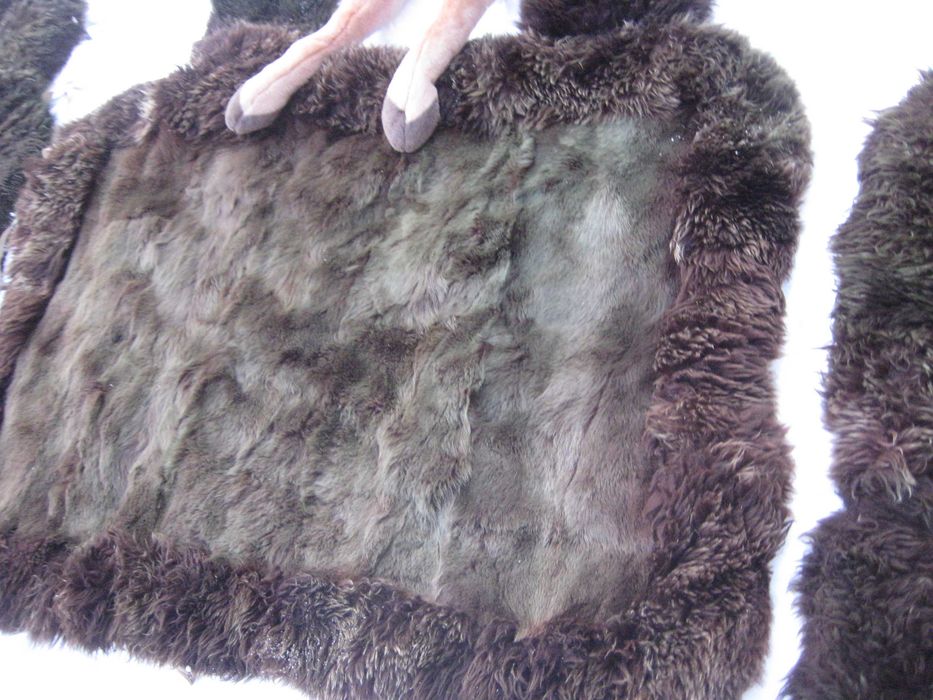 Чехлы меховые 2 передних и 1 большой диван Натуральный Мех Отл.Сост.