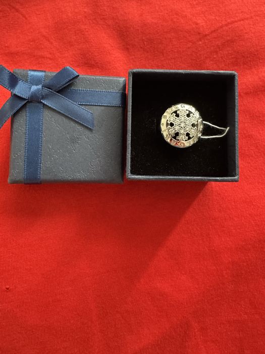 Продам серьги серебряные