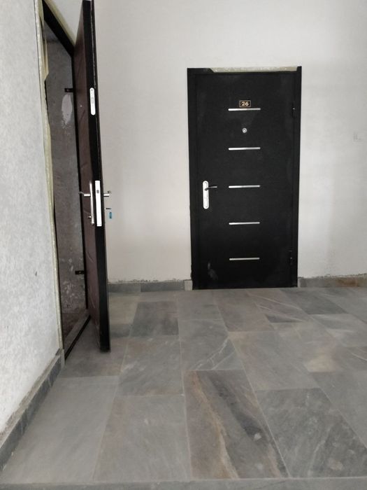 Спутник 7  Квартира сотилади 72.5 кв