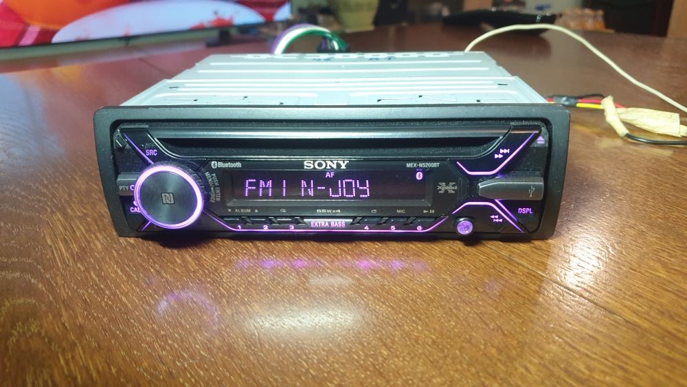 Авто радио плеър музика за кола Сони Sony CD MP-3 USB AUX Bluetooth Блутут Цветове