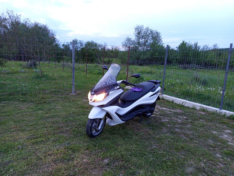 Maxi scooter Piaggio x10