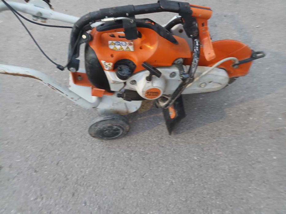 Stihl TS 410 - ръчен бензинов фугорез със количка