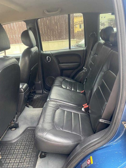 Vand Jeep Cherokee unicul proprietar