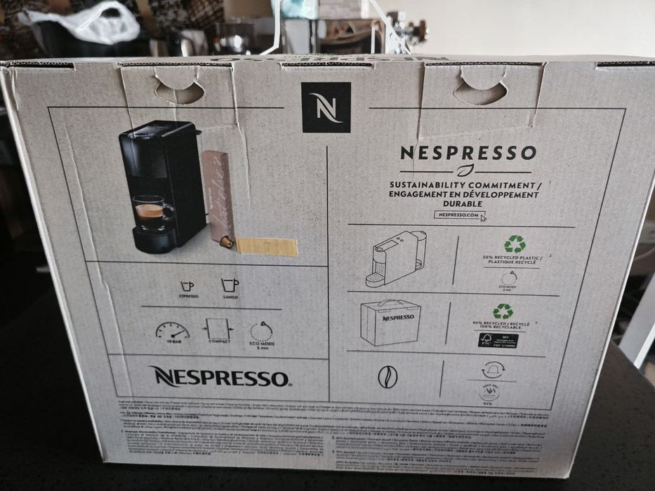 Кофемашина Nespresso C30 Essenza Mini