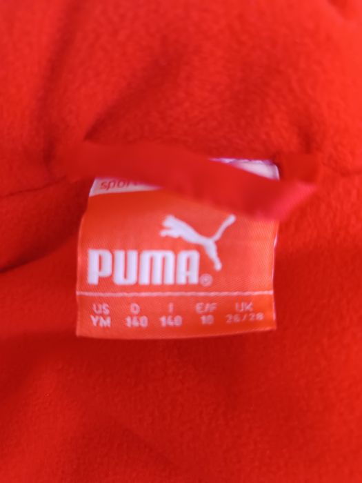 Червено яке Puma