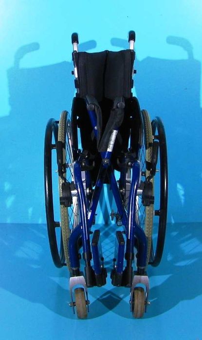 Scaun cu rotile din aluminiu activ Sopur - latime sezut 42 cm