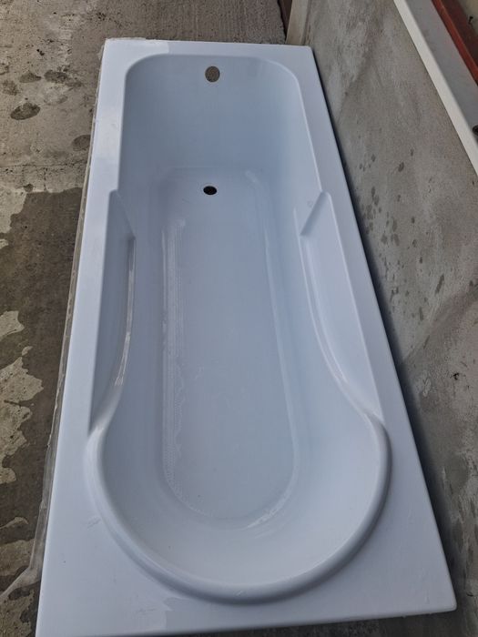 Vând cadă, nu este folosita.