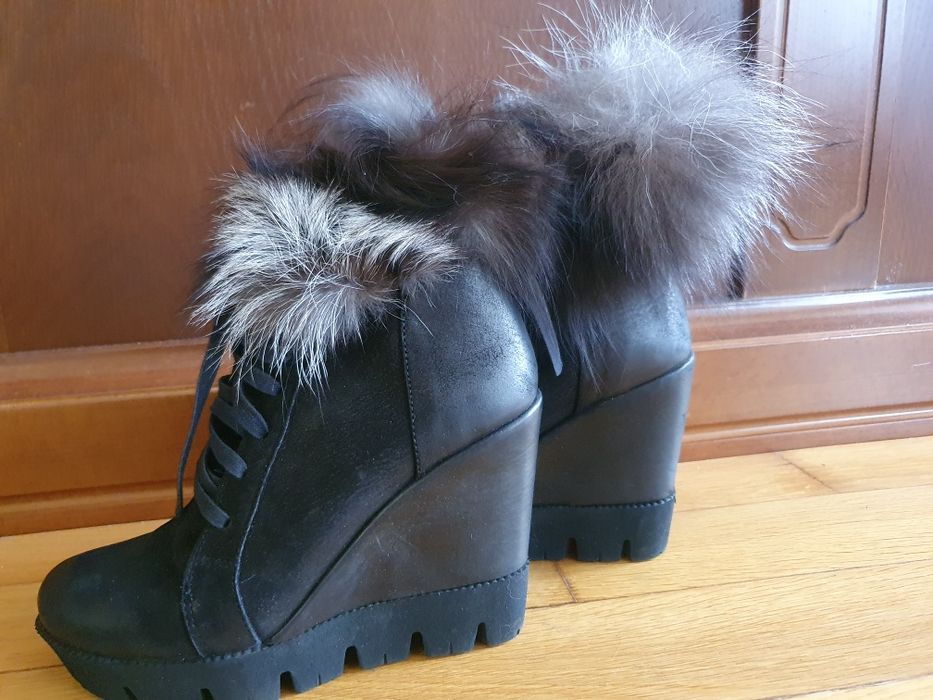 Дамски боти естествен велур и косъм