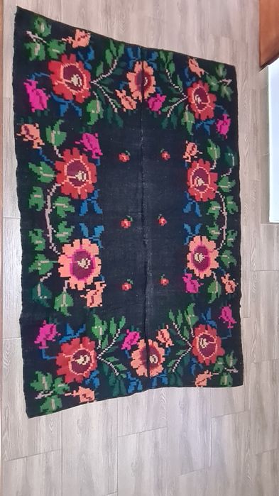 Cuvertura pat tesut manul la razboiul de tesut