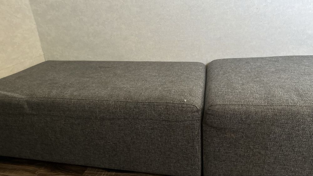 Продаются пуфики – 2 штуки (одинаковые)