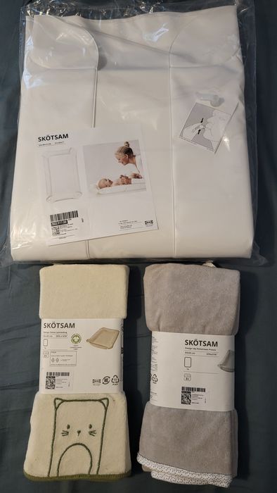 Masă de infasat impermeabila + 2 huse de bumbac