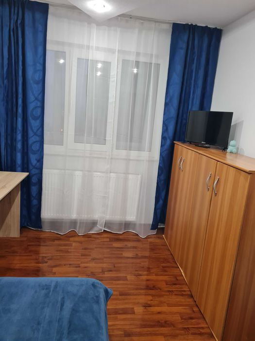Inchiriez apartament