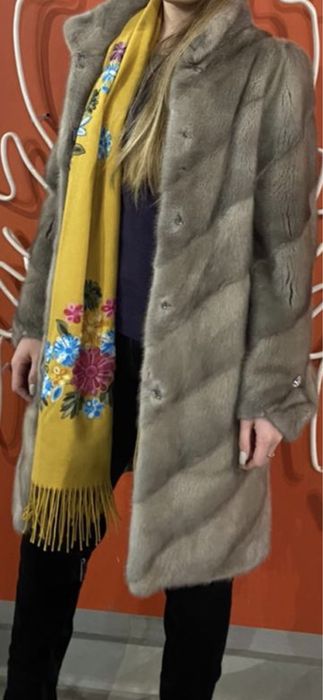 Продам норковую шубу