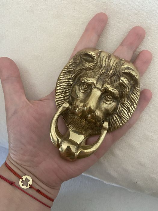 Batator in usa din Bronz