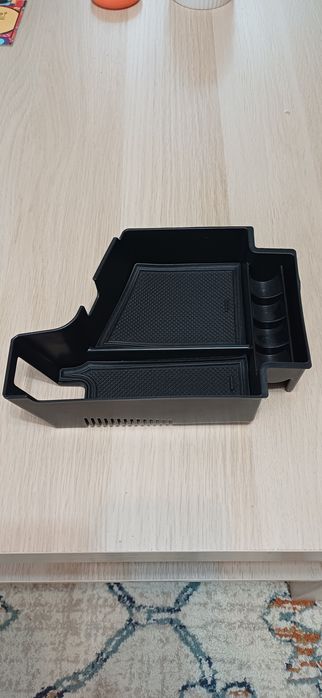 Cutie de depozitare pentru consola centrala!