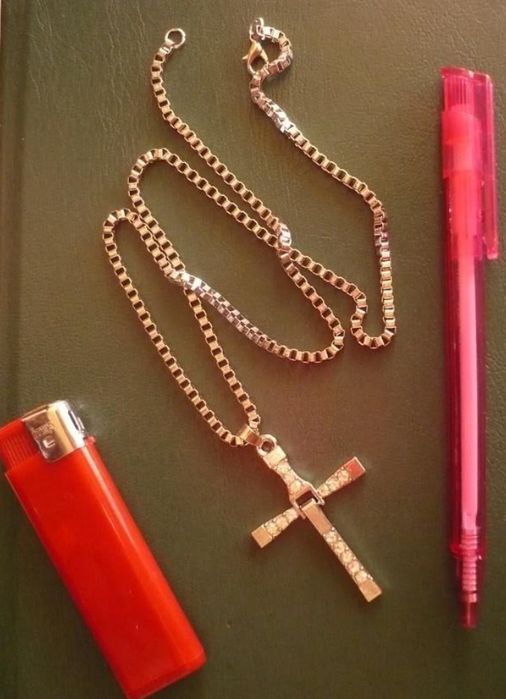 медальон 'Карибски пирати' , 'бързи и яростни'