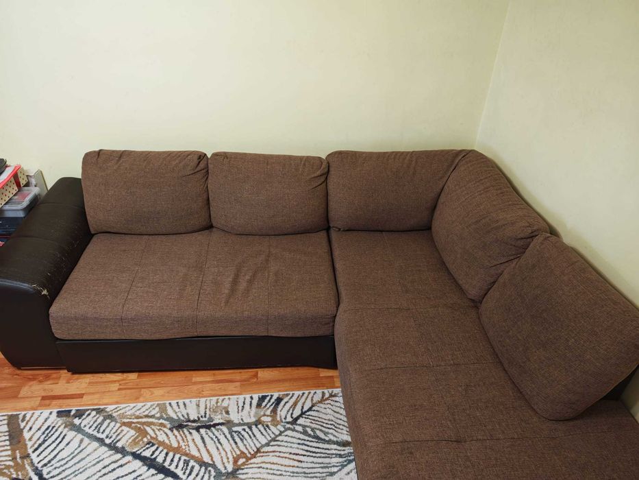 Canapea Mobexpert extensibila tip coltar, cu lada