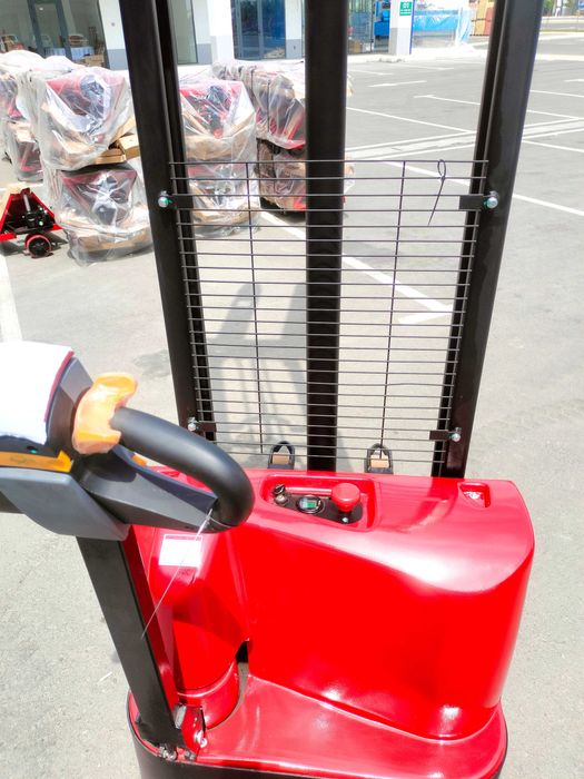 Самоходный штабелер MUNULLi SEM 1530 Кара рохля Купить в Ташкенте