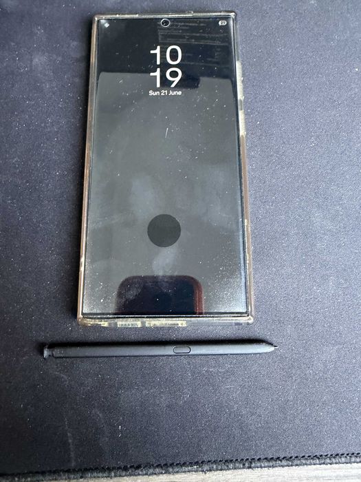 Samsung Galaxy S22 Ultra 256 GB черен — пукнат гръб
