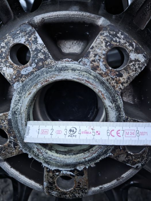 Гуми 235/55/16 с джанти 5х114.3 thompson