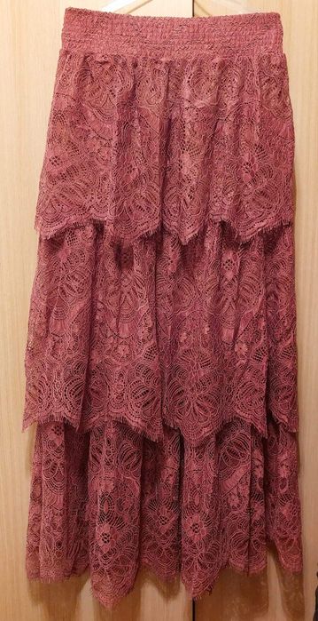 Fusta maxi dantela