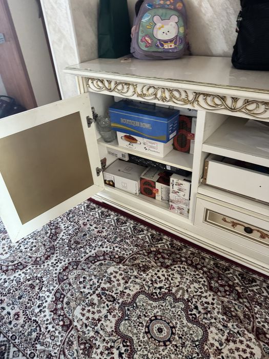 Комод для гостинной б/у