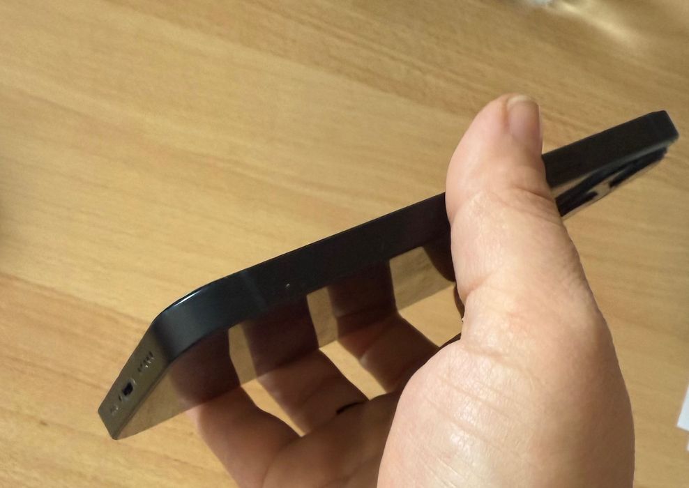 Iphone 13  128GB,  запазен без забележки с перфектно батерия,