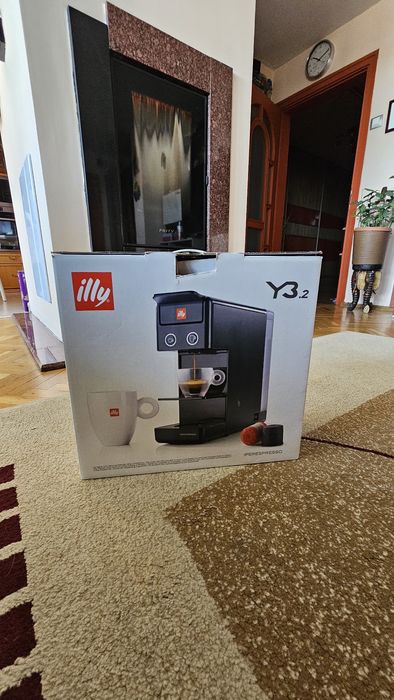 Кафемашина на капсули ILLY Iperespresso Y3
