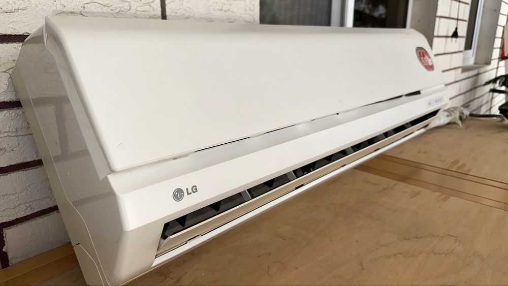 Кондиционер LG.