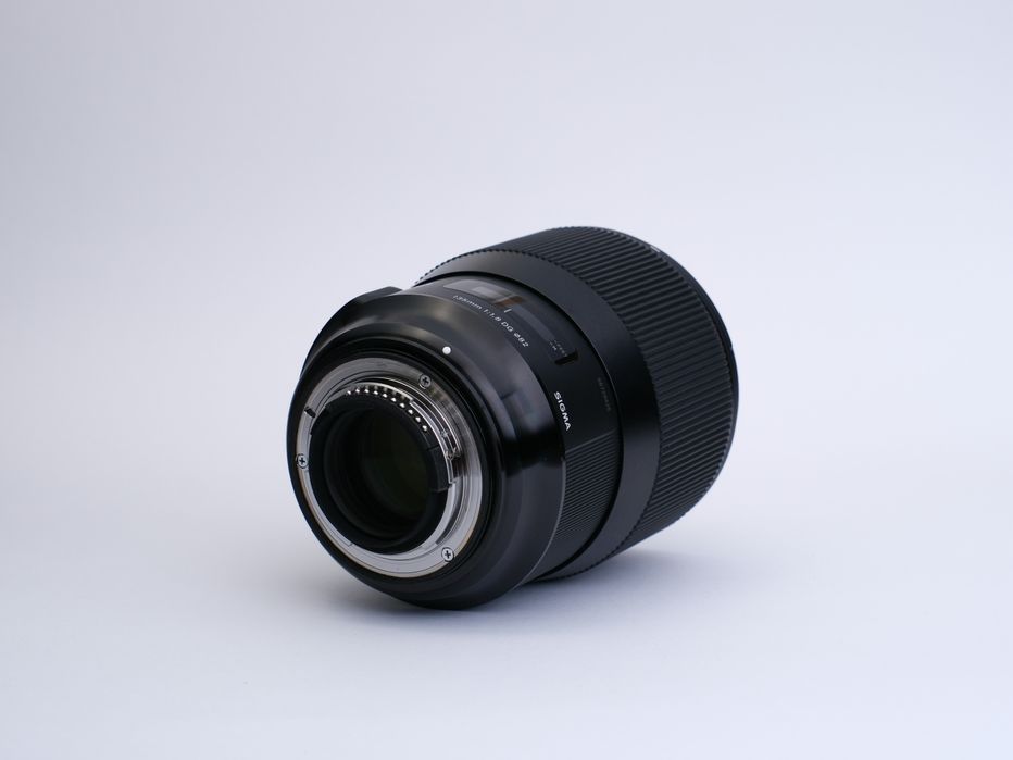 Sigma 135mm 1.8 Art за Nikon