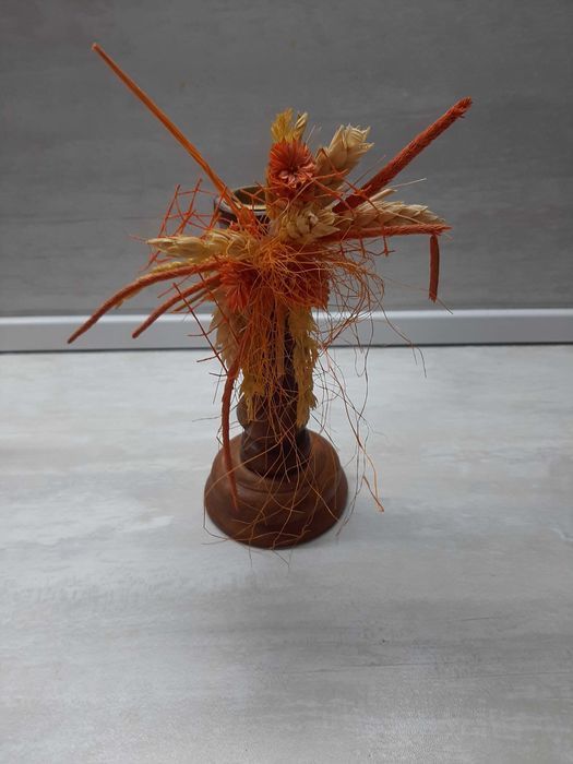 Декорация.  Градинска маса