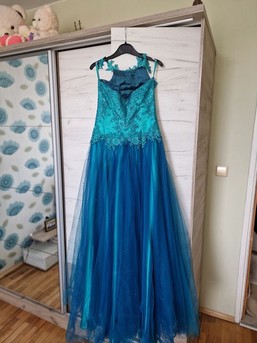 Дълга бална рокля