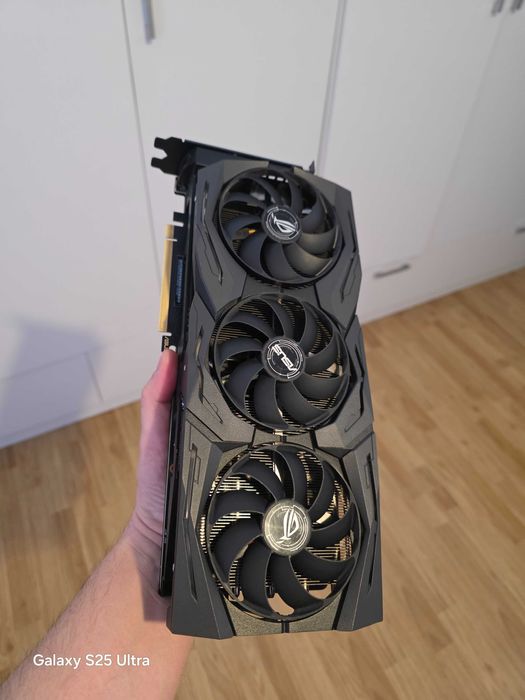 Placa video : ASUS ROG-STRIX-RTX2080TI-11G- 1450 pret fix