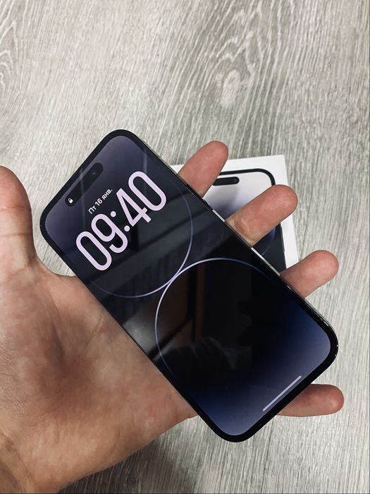 Продам айфон 14 про