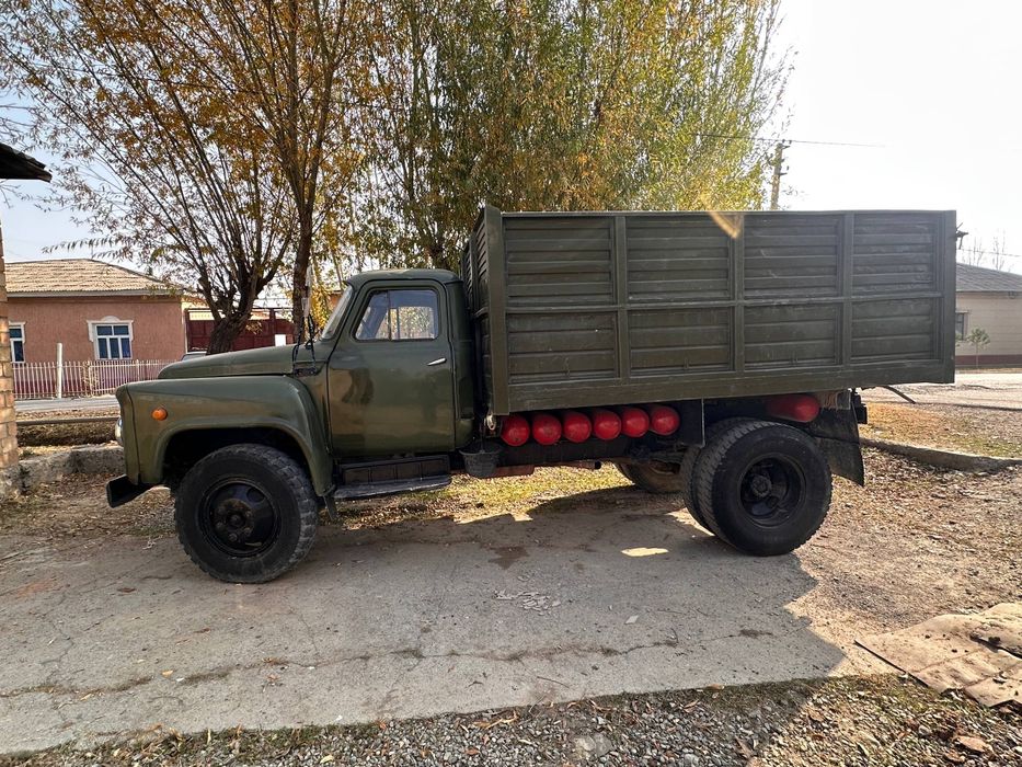 Газ 53 Самосвал. Холати яхши.