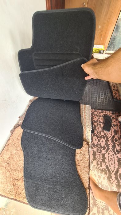 Стелки за vw,фолксваген пасат б5 и б5.5,и гумена стелка за багажник.