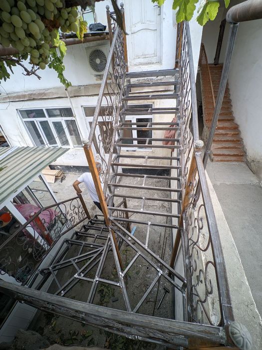Elektro svarka  zina lesnitsa perila naves . Лестница аграждения