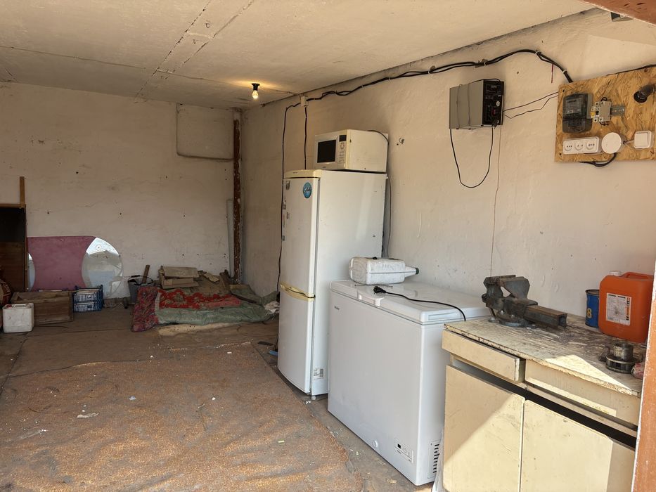 Продается гараж есть торг со всеми документами