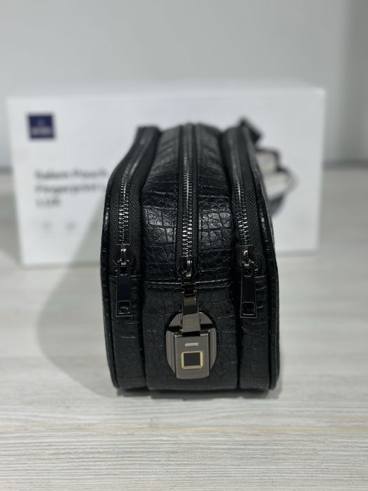 Барсетка WIWU с замком по отпечатку пальца