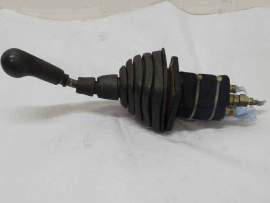 joystick pentru miniexcavator kubota kx 121-2