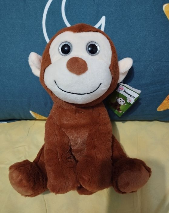 Plusuri noi diferite .