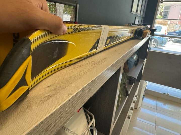 Ски Atomic жълти